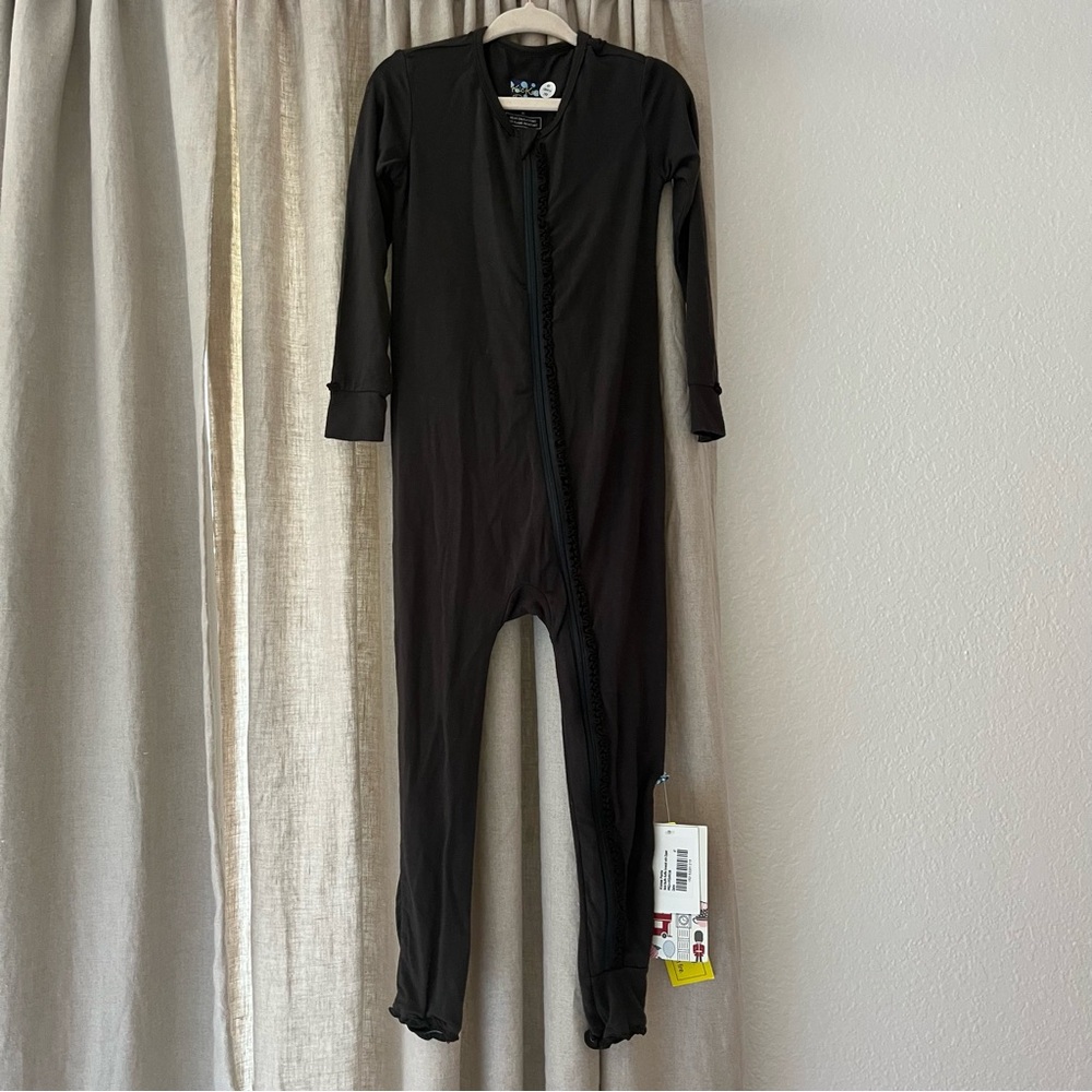 KICKEE PANTS 4T Footless Muffin Ruffle Coverall Zipper Black Midnight